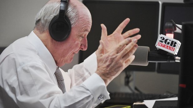 2GB shock jock Alan Jones.