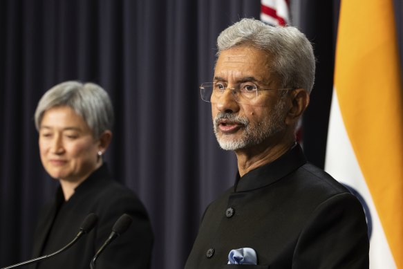 Penny Wong 외무장관과 Dr S. 인도 외무장관  10월 캔버라의 Jaishankar.