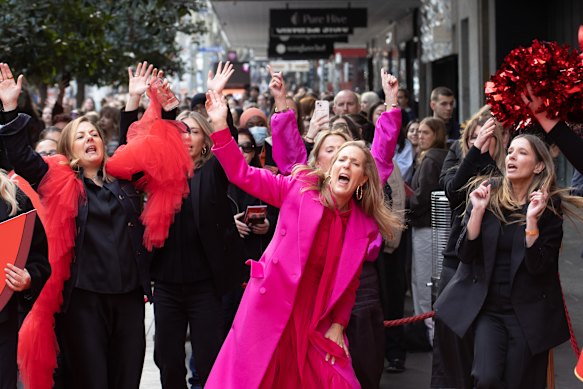 O fundador da Meca, Jo Horgan, abre a nova loja principal da marca no Bourke Street Mall em agosto.