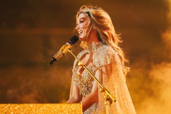 Delta Goodrem performing Eclipse at Eurovision.