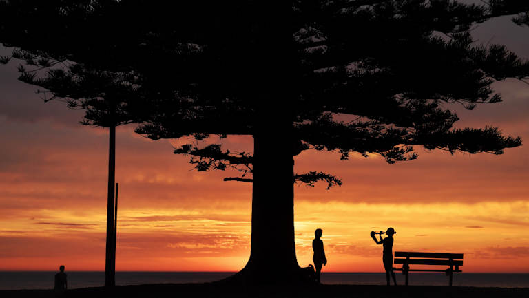 Early season heat in Sydney - and the growing prospect of an El Nino.