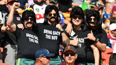 These fans brought back Reg Reagan for Magic Round.