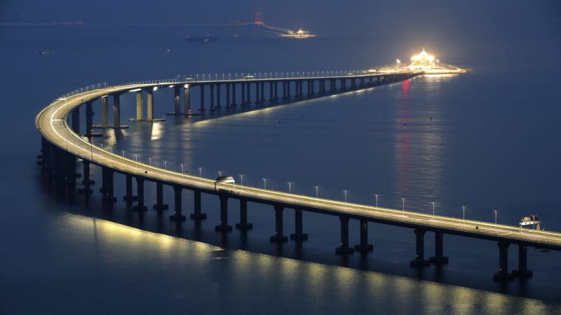 World’s longest sea bridge to draw Hong Kong closer to China