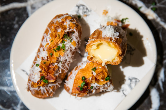 The go-to dish, eclair carbonara oozing pecorino custard.