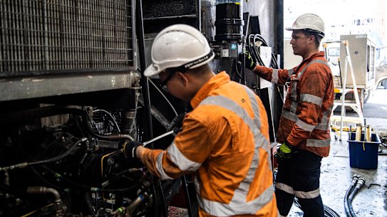 The announcement by the ALP of an additional 465,000 TAFE places over four years and an additional 20,000 university places are big steps in the right direction.