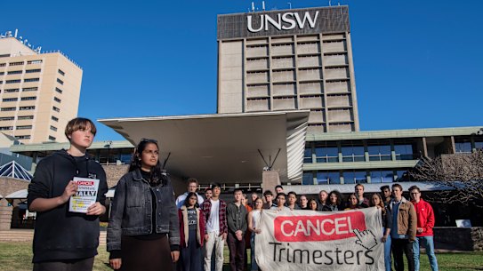 UNSW students protest.

