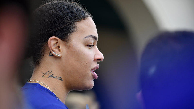 Wnba Liz Cambage Set To Earn More Than Us500 000 A Season