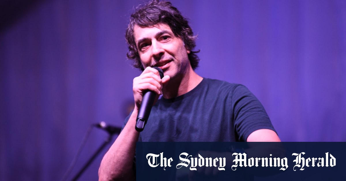 Arj Barker asks mum with baby to leave his show