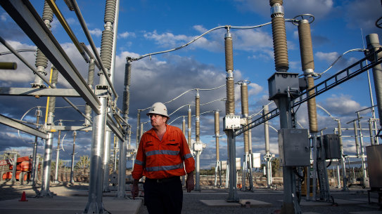 A key union and industry group want a special migration stream for electrical workers so Australia can its renewables demands.