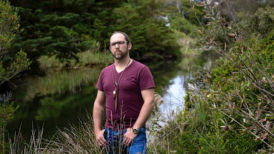 Jarrod West is an Indigenous man and former firefighter who received tens of thousands of dollars of CityLink fines in the immediate aftermath of 2009’s deadly Black Saturday bushfires.  A book, Footsteps in the Ash, and our own reporting show that Jarrod at age 19 was the main firefighter involved in a very traumatic rescue in Strathewen of a badly burned young girl, whose mother, father and sister all died of burns.