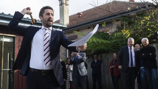 How home sellers made 10 per cent more money than the highest offer