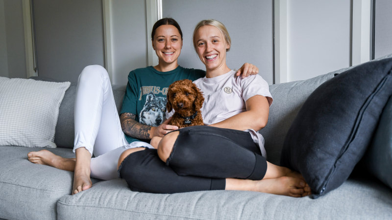 Sex women and dog in Melbourne