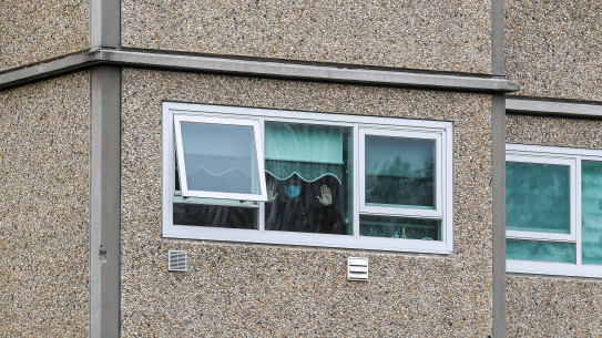 The Age, News, 06/07/2020 photo by Justin McManus.
Housing Commission Towers in Flemington that have been locked down due to Coronavirus.
People locked down in their commission flats.