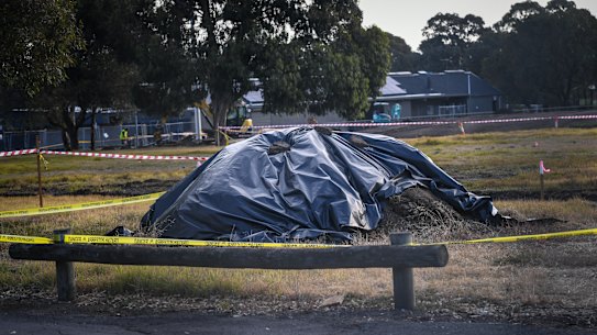 Asbestos contamination in Hosken Reserve Coburg North. 
