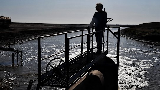 Big irrigators have welcomed the NSW government’s new regulations on floodplain harvesting but opposition in the state’s upper house may disallow them.