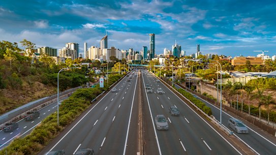 A modelagem do governo de Queensland mostra que o crescimento do tráfego na Pacific Highway, de Brisbane a Robina, crescerá 17% até 2046, para 204.750 veículos por dia.