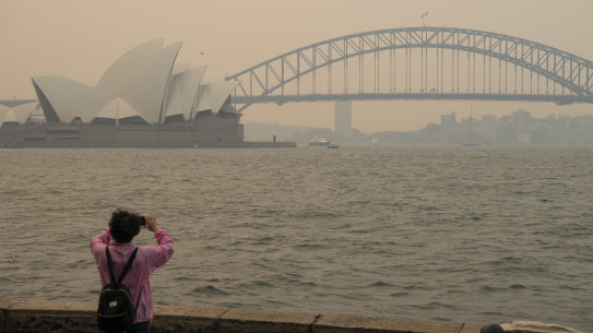 The bushfire smoke that is currently blanketing Sydney may affect the city's tourism industry.