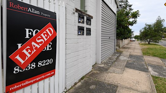 Almost one in three Victorian renters lost all or some of their bond last year.