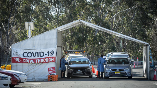 NEWS: Laverty drive through Covid-19 testing facility in St Marys. 31st August 2021, Photo: Wolter Peeters, The Sydney Morning Herald.