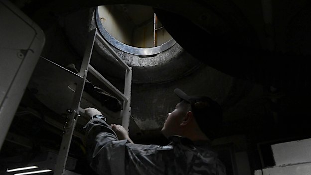 Submariners onboard the HMAS Rankin. 