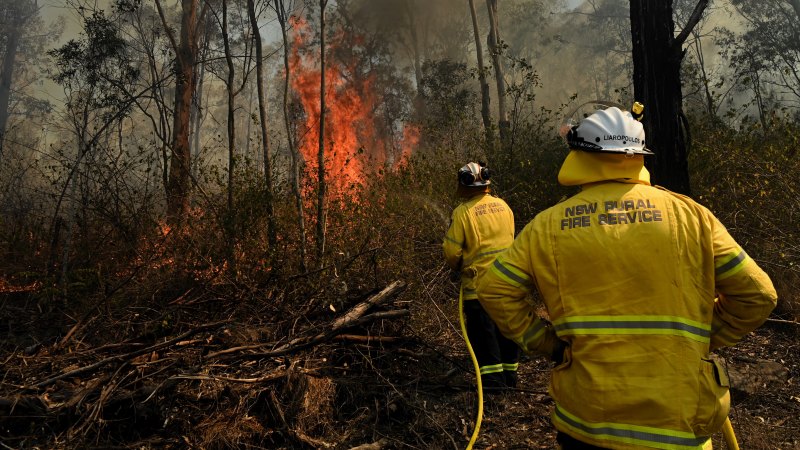Fires burn on Sydney’s fringe in taste of hot summer ahead