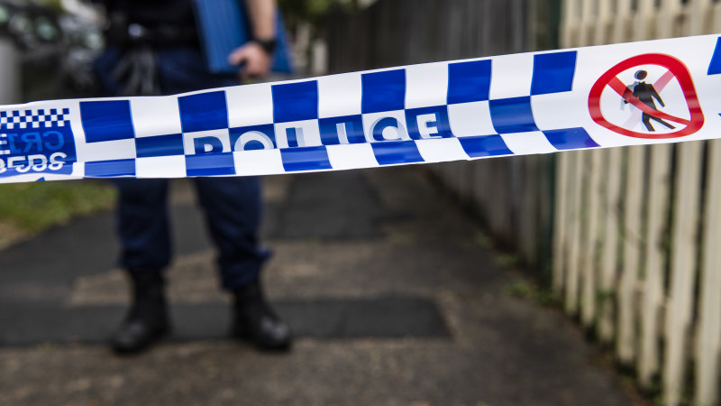Counter-terrorism police execute search warrants in Sydney