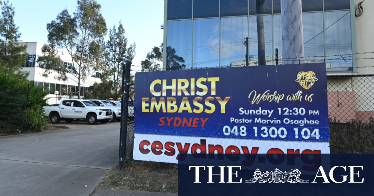 65 Uyugpoigm M [ 628 x 1200 Pixel ]