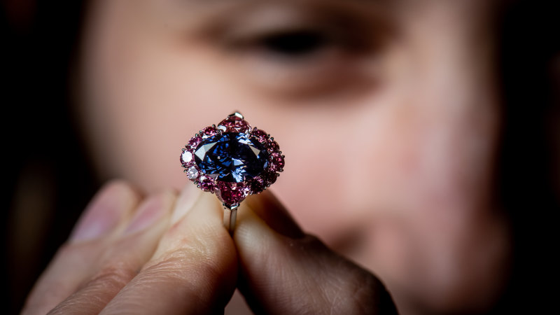 Violet diamonds best sale