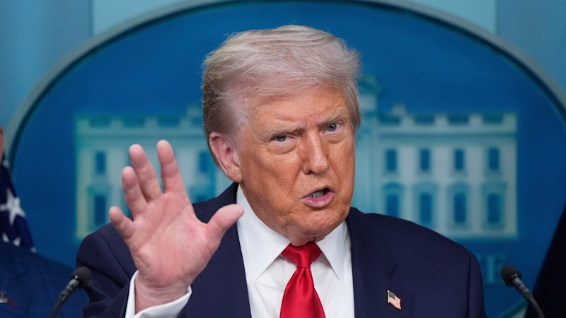 Trump talks about Putin and Zelensky