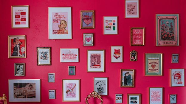 Inside Sydney’s Romancing the
Novel bookshop, which sells only
romance novels. Despite paying
high rent, owner Scarlett Hopper
says “the return has been so good.”