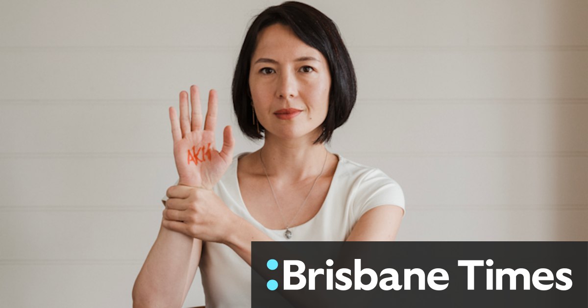 Sarah Dingle: Finding my donor dad, and the truth behind Australia's fertility industry - Vimarsana News