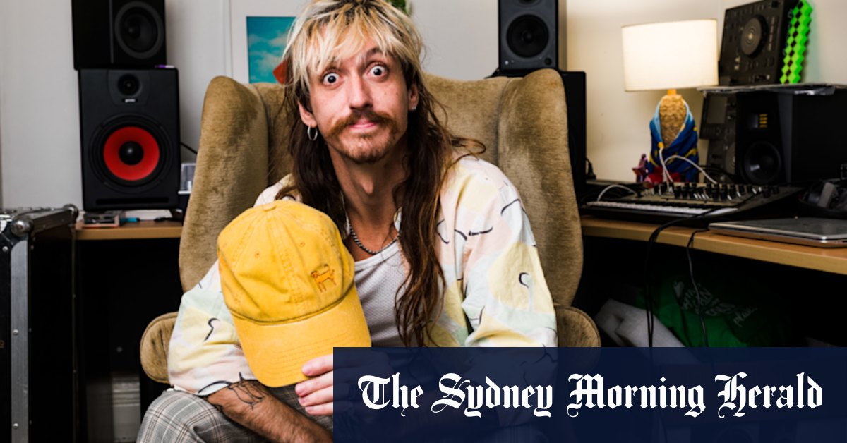 Sydney DJ thrown out of Miranda pub after his set for wearing a hat - Vimarsana News