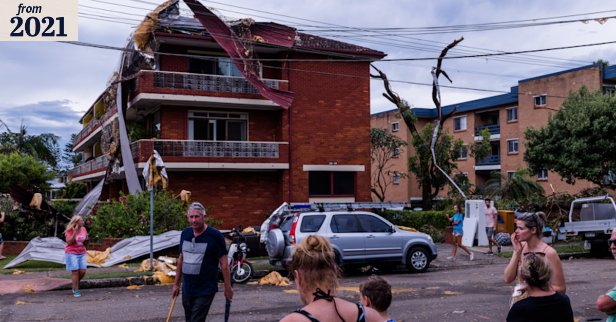 Sydney storm leaves thousands of northern beaches homes without power