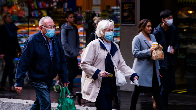 Doctors urge people to still isolate, wear masks despite scrapped rules
