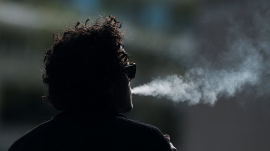 The Cancer Council says state and federal government must act together to crack down on illegal vaping.