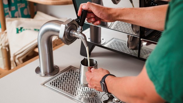 Milk kegs used in cafes are helping eliminate one form of single-use plastic.