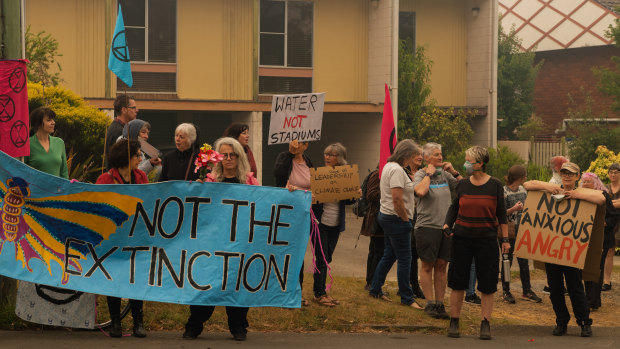 Locals protest as Gladys Berejiklian visits fire-affected areas in Mount Victoria which was affected by recent bushfires.