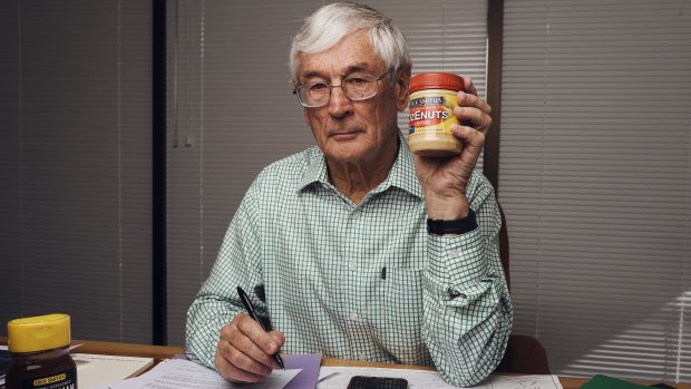 Australian entrepreneur and philanthropist Dick Smith blames Aldi for the demise of his grocery line. 