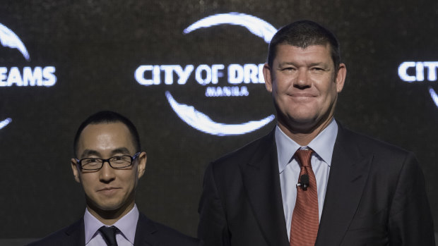 Melco Resorts boss Lawrence Ho and James Packer in 2015. 