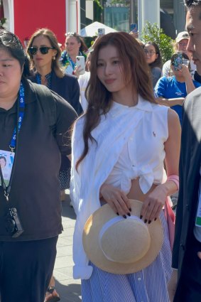Minatozaki Sana.