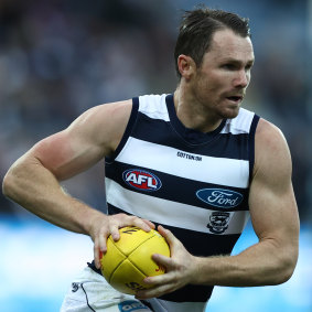 Patrick Dangerfield the game during the fourth quarter and headed straight down to the rooms.