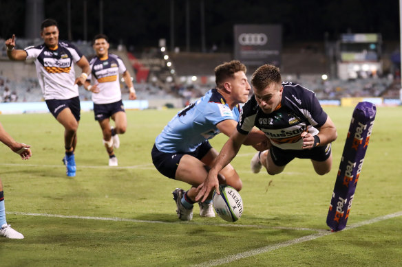 Mack Hansen scores one of his three tries.