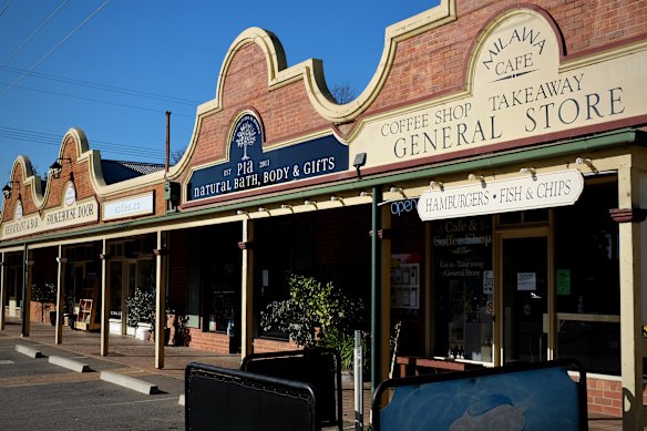 Milawa's cafes and produce shops have found creative ways to survive Covid-19.