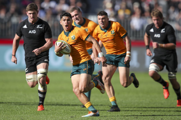 Noah Lolesio makes a run against the All Blacks in Perth in 2021.