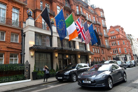 The Queen favoured the Claridge’s Hotel in London for a tipple.