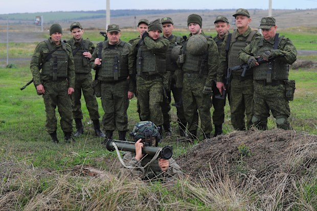 Russia-Ukraine war: Putin demands more weapons as major battle looms