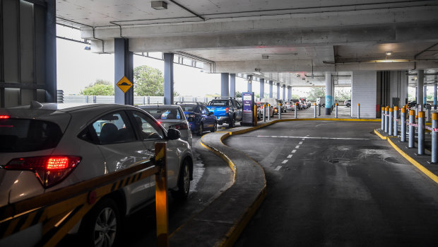 Man’s body found in car park of popular Melbourne shopping centre