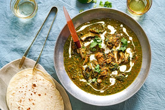 Swipe hot naan through this soothing chicken saag.