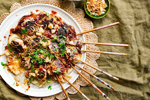 All the golden, lacy crunch of a pan-fried dumpling – with none of the folding.