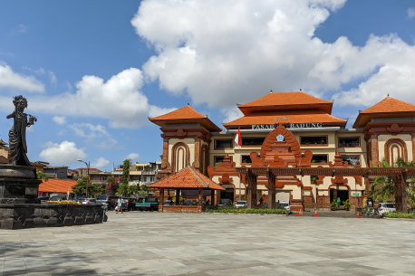 Pasar Badung market.